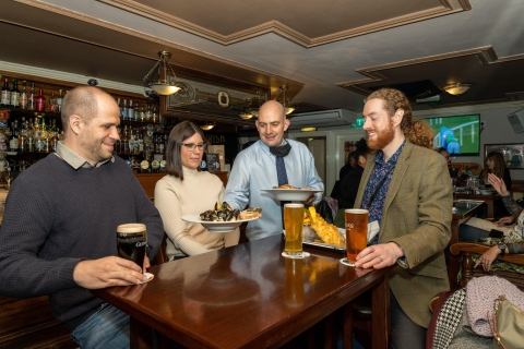 Dublin: Private Pub Crawl TourKroegentocht in Dublin met hotelovername