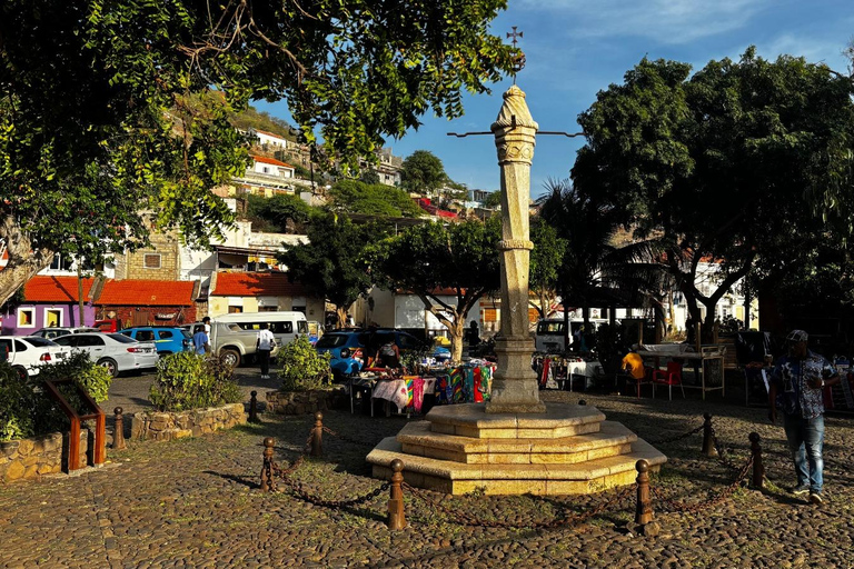 Old City: Historical Tour of the 5 Monuments with Tickets Included Old Town: Historical Tour of the 5 Monuments with Tickets Included