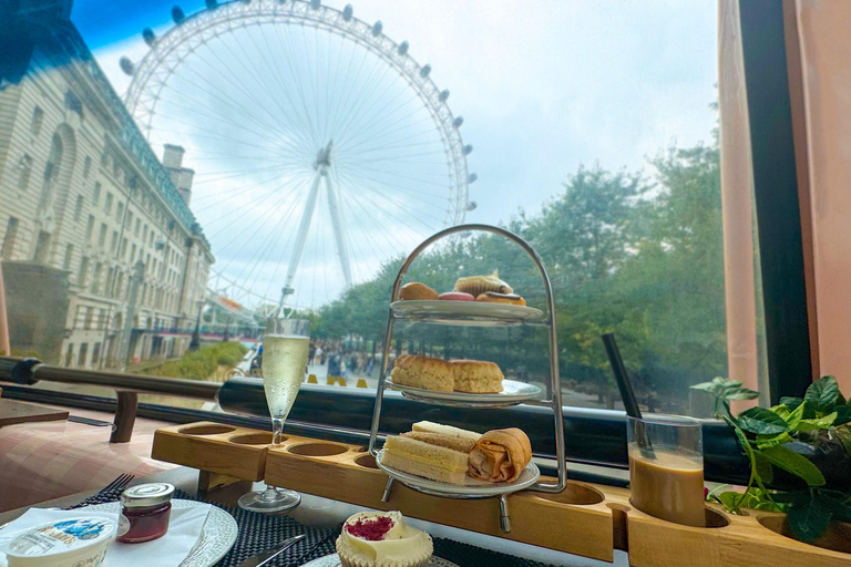 Londres : Visite en bus du thé de l&#039;après-midi inspiré par Taylor Swift(Version Taylor) Bus pour le thé de l&#039;après-midi à Londres - Pont inférieur