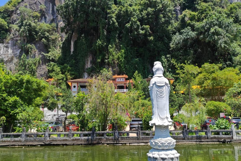Desde KL: excursión de 1 día a Ipoh y templos en cuevas