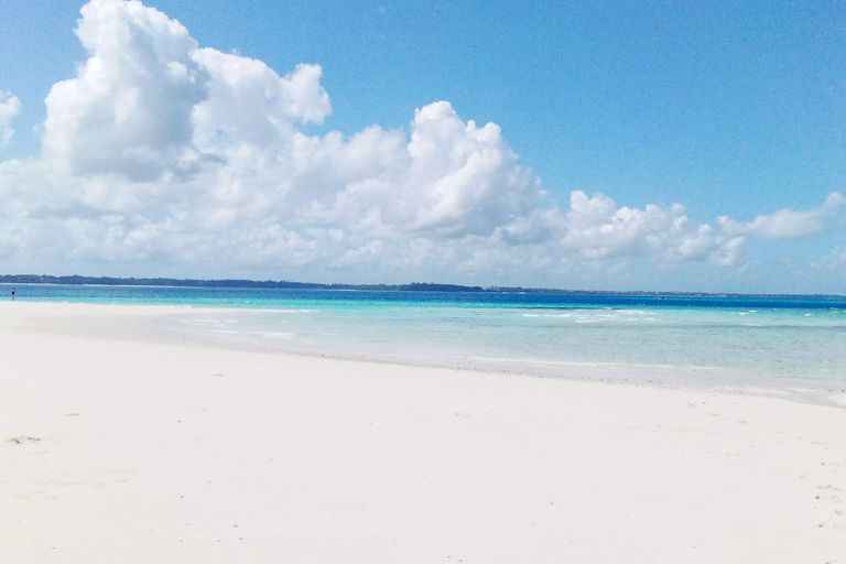 Zanzibar: tour guidato dell'isola prigione con guida localeZanzibar: tour guidato dell'isola prigione con una guida locale