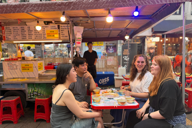 Seoul: Jongno 3-Ga and Ikseon-Dong Tour with Street Food
