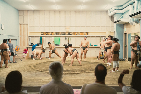 Tokio: Trening sumo z prawdziwymi zapaśnikami