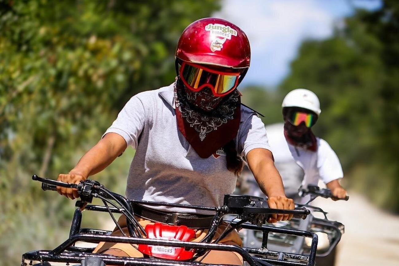 Cozumel: Quad-Dschungeltour mit Jade-Höhlen-Cenote