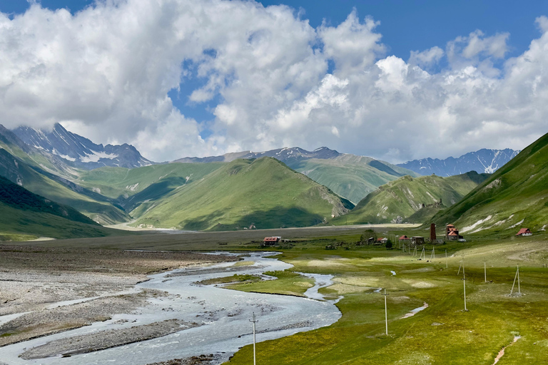 Truso Valley: All-Inclusive Day Hike