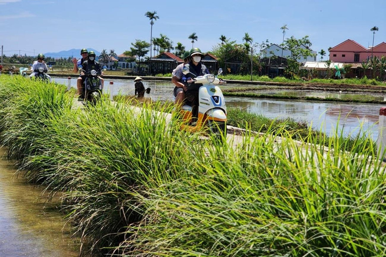 Hoi An: Vespa Tour with Basket Boat Ride and Lunch