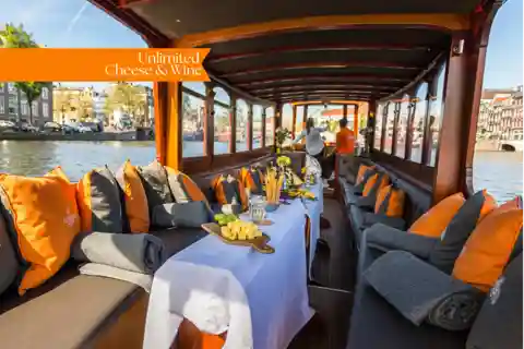 Amsterdam: Canal Cruise with Unlimited Cheese & Wine Option