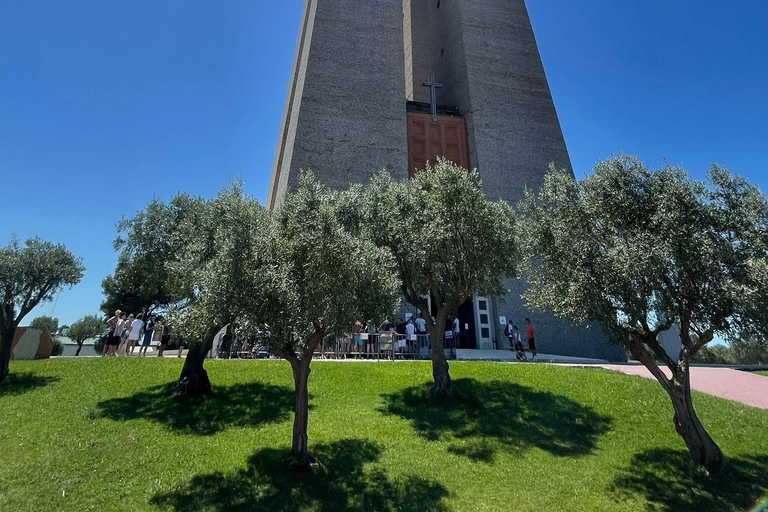 Lisbon City Tour HALF DAY 4h - VAN