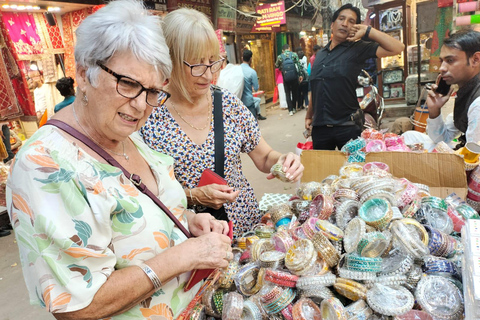 德里：女性导游陪同的旧德里豪华之旅与嘟嘟车体验德里：老德里奢华之旅（女导游陪同，嘟嘟车接送）