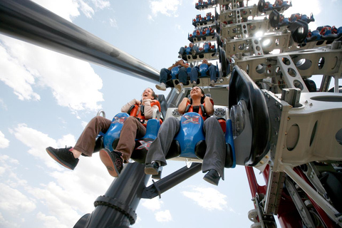 Los Angeles: Six Flags Magic Mountain Any-Day Entry Ticket Six Flags: Magic Mountain Good Any Day Ticket