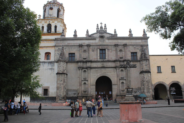 تيوتيهواكان، غوادالوبي، زوتشيميلكو كويواكان وفريدا كاهلوجولة في ضريح تيوتيهواكان وزوتشيميلكو وغ
