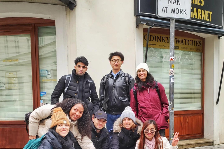 Desde Budapest: excursión de un día a Bratislava en furgoneta