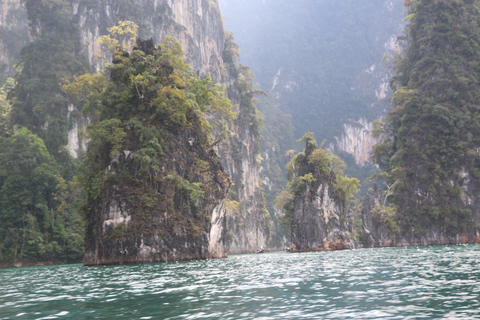 Khao Lak: Tour del lago e del fiume di Khao Sok con rafting in bambù