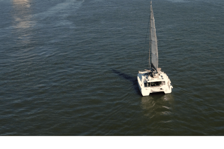 Tour en bateau en catamaran à Lisbonne - Voilier de luxeExcursion en bateau à Lisbonne - Voilier de luxe