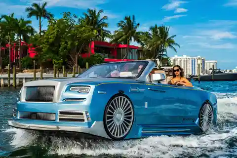 Palm Beach: Aluguel de jatinhos Rolls Royce