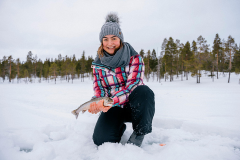 Saariselkä: Avventura di pesca sul ghiaccio