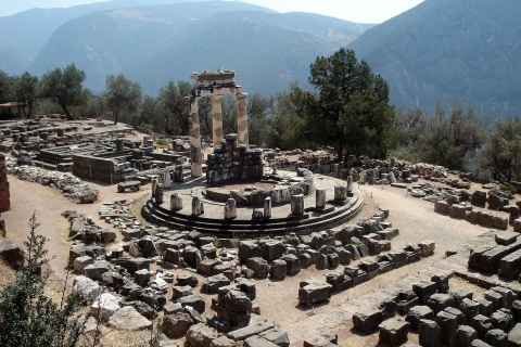 Desde Atenas: tour privado de 2 días a Meteora y DelfosHotel de 3 estrellas