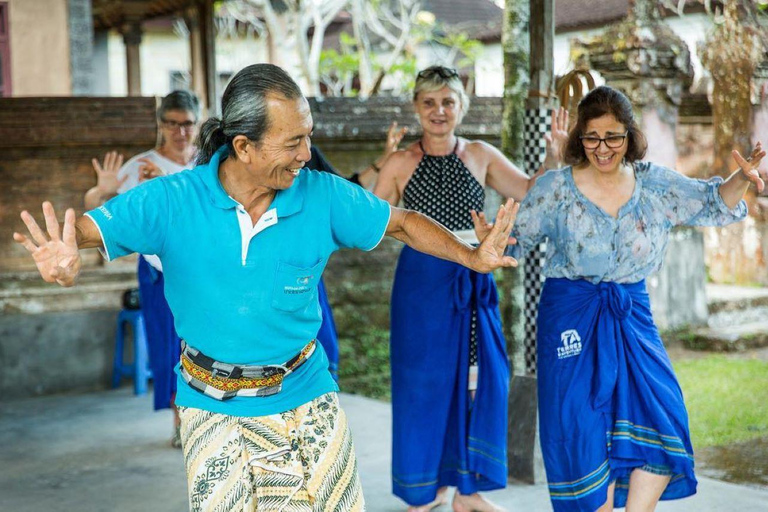 Bali: Tour culturale del villaggio con lezione di cucina