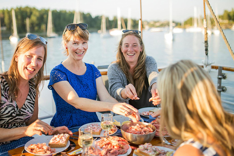 Oslo: Fjord Dinner Cruise on Sailing Ship w/ Seafood Buffet