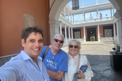Trujillo: Guided Walking Tour with Market Visit & Tastings