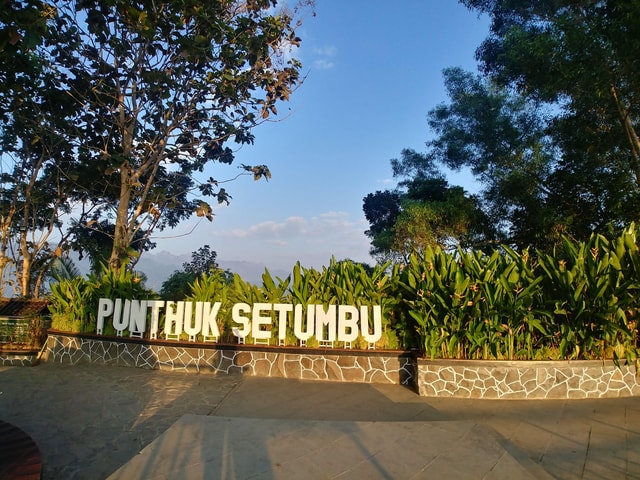 Sunrise at Punthuk Setumbu, Borobudur Temple, Mendut & Pawon