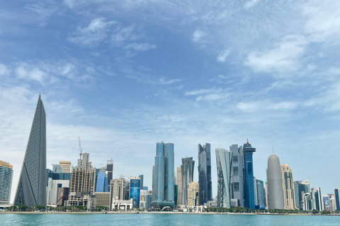 Doha City Highlights Wycieczka z przewodnikiem z rejsem dhowHiszpańska wycieczka z przewodnikiem