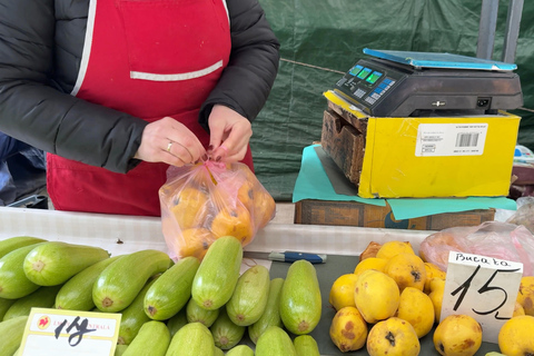 Chisinau: Piata Centrala Food Tour with Tastings