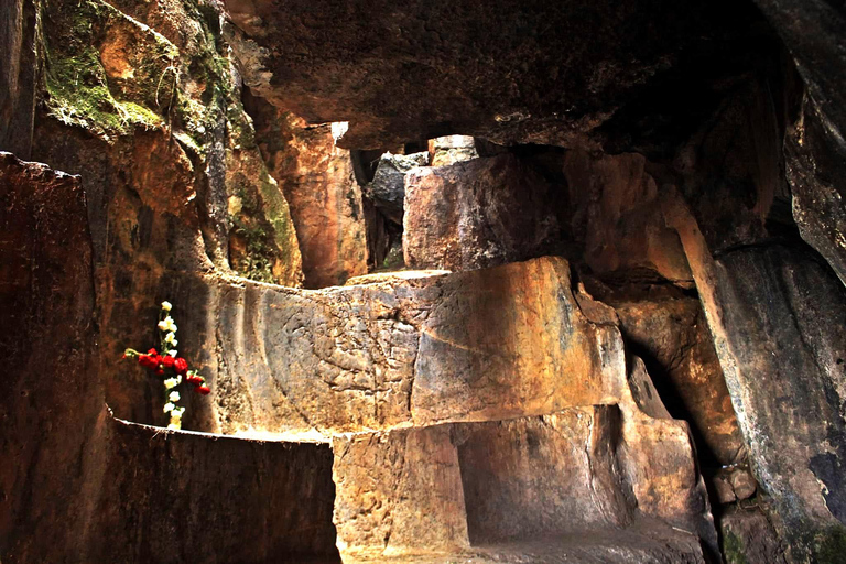 Cusco: Guided trek to Huaca Cheqtaqaqa and hidden temples