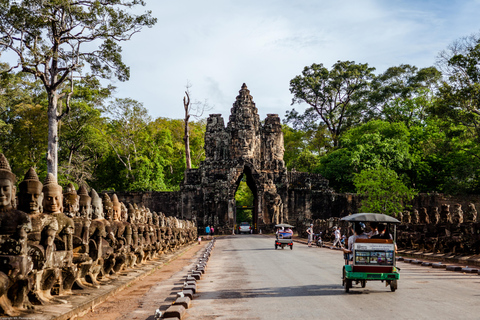 Private Tuktuk taxi to Angkor Wat, Bayon and Ta Prohm Temple