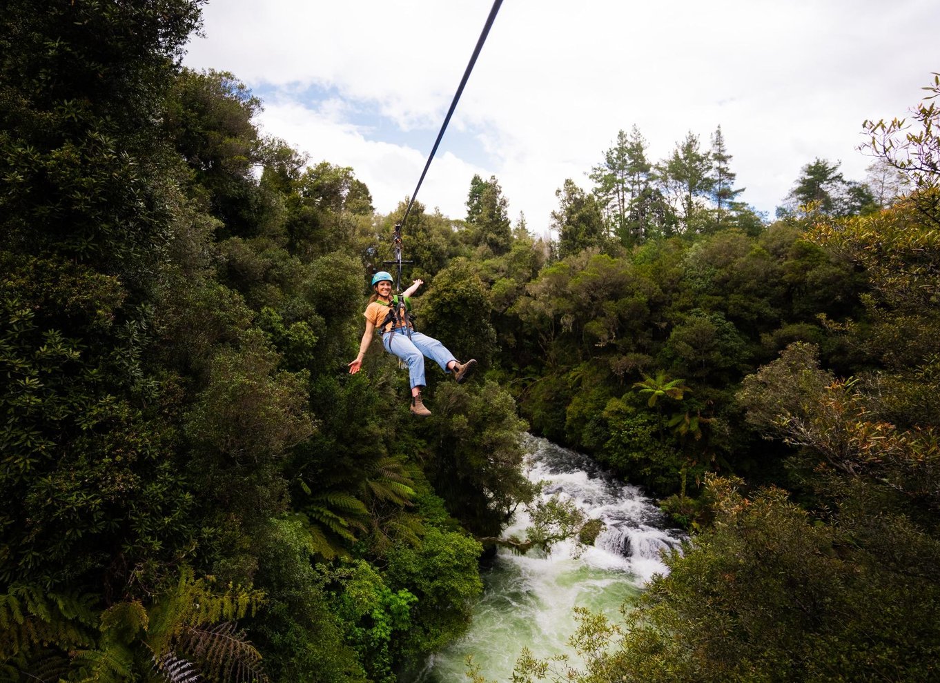 Rotorua Ziplines: Zipline over vandfaldene – GRATIS sauna
