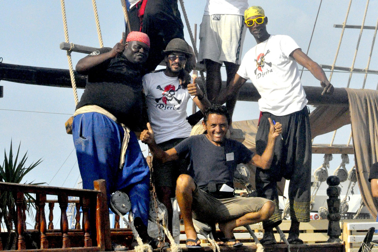 Djerba: Passeio de barco pirata com observação de golfinhos e flamingos