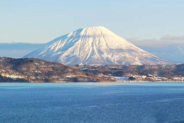 Sapporo: 4-Day Hakodate, Lake Toya, & Noboribetsu Tour