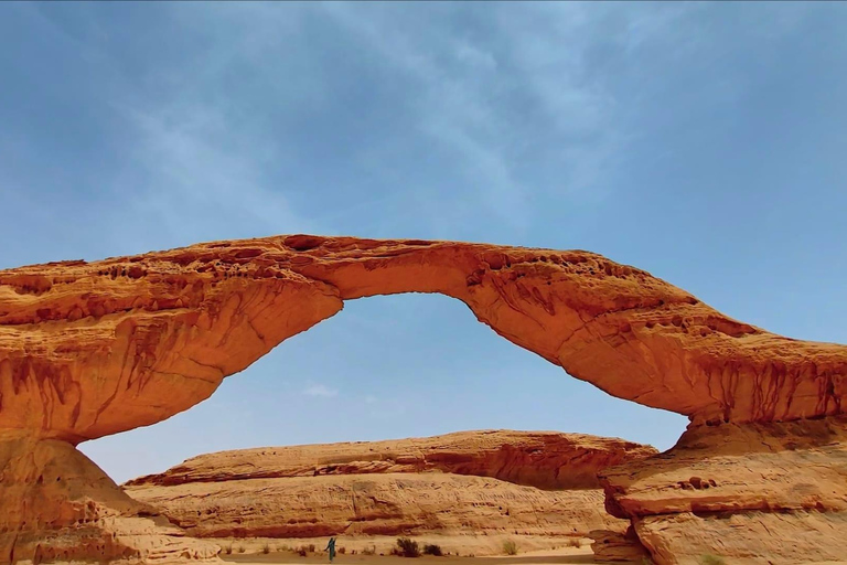 AlUla: Bedouin Desert Experience with Dinner & Stargazing