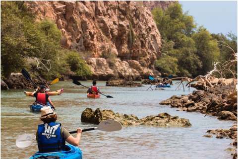 Muscat: Al Qurum Beach Sunset Kayaking Experience