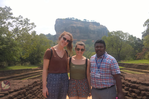 Personlig dagstur; Sigiriya och Polonnaruwa från Kandy