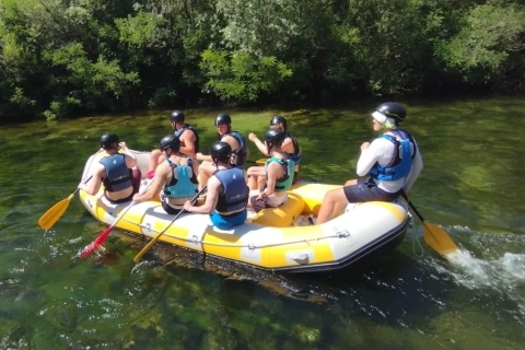 Omiš/Split: Experiencia única de rafting en el río CetinaRafting en el río Cetina desde Omiš
