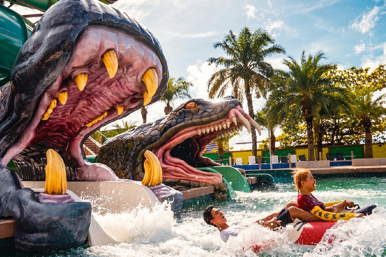 Pattaya: Columbia Pictures Aquaverse Ticket & Hotel Transfer