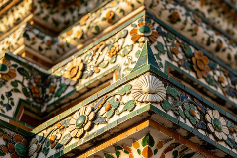 Bangkok: Wat Arun Guided Tour with History of King Taksin