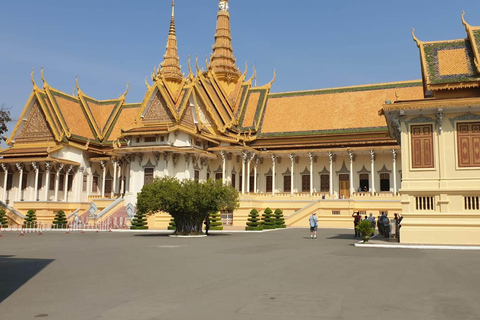 Phnom Penh : visite guidée de 2 jours avec le palais royal et le marché