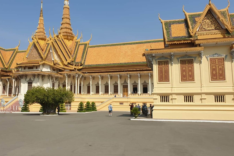 Phnom Penh : visite guidée de 2 jours avec le palais royal et le marché