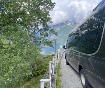 Geiranger Dalsnibba: mini bus tour