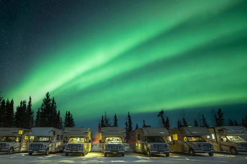 Luxuriöse Wohnmobil Aurora Chasing Tour Kleine Gruppe und private Tour