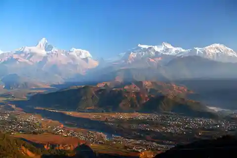 Pokhara: Sarangkot Sunrise & World Peace Pagoda Sunset Tour