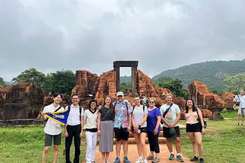 Da Nang/Hoi An: Aventura de Lujo en Pequeño Grupo en la Tierra Sagrada de My Son