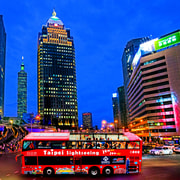 Taipei: Tipsy Bus 2.0 Bar-Hopping & Nightlife Experience