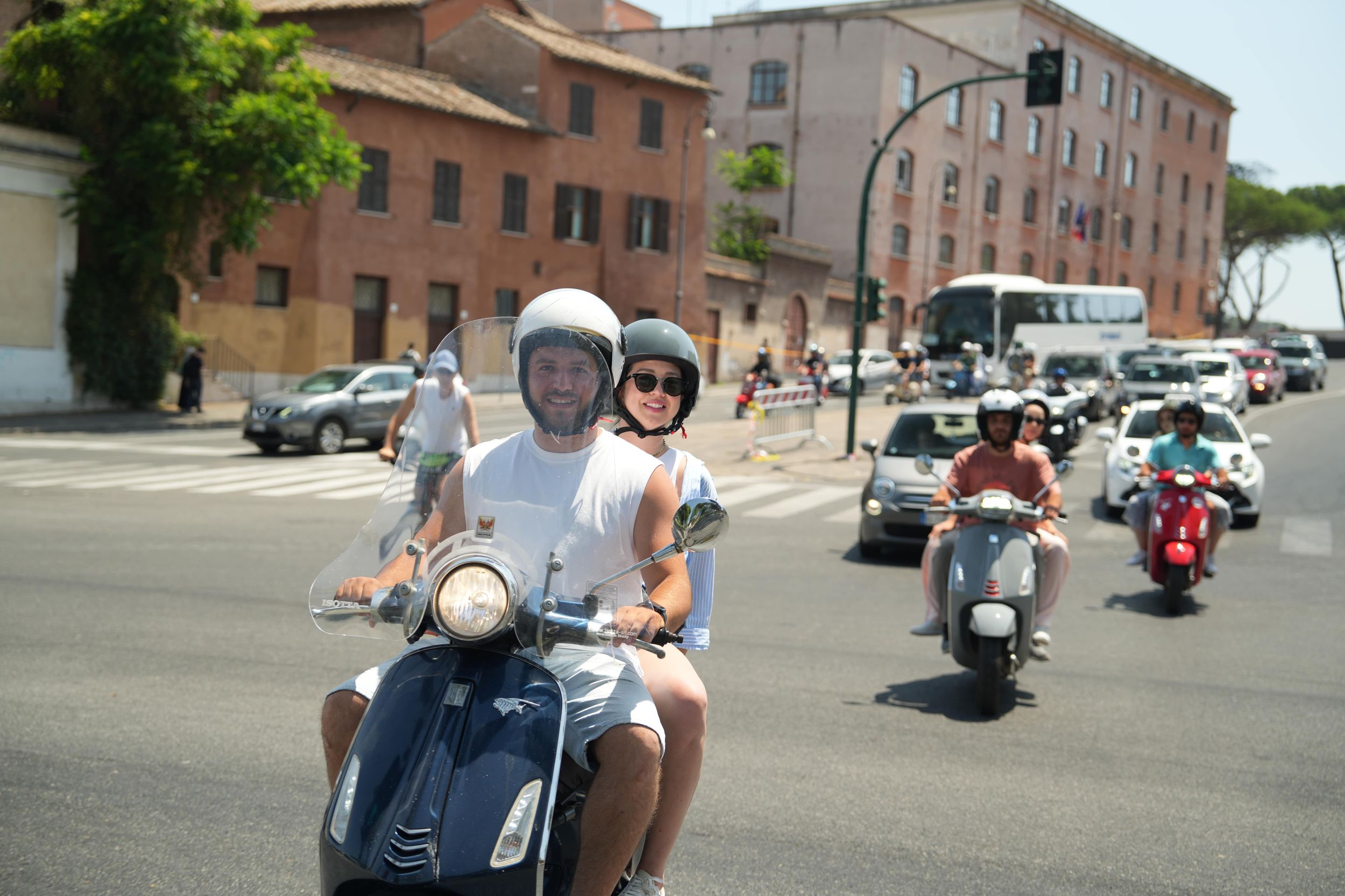 Rom: Vespa-Tour mit professionellem Fotoshooting als Beifahrer