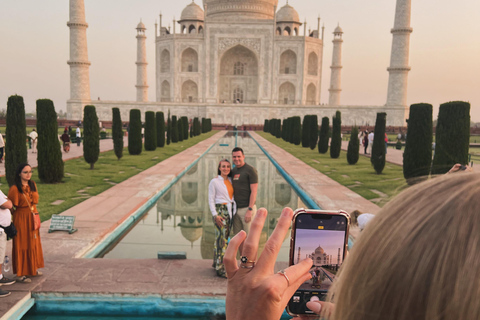 Vanuit Delhi: Zonsopgang Taj Mahal & Agra Tour met 5* OntbijtPrivétour vanuit Delhi met auto, gids en toegangsbewijs