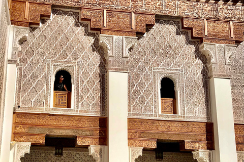 Marrakech: 2 Stunden Koutobia & Medrassa private Tour zu FußMarrakech: 2 Stunden religiöses Verständnis private Tour