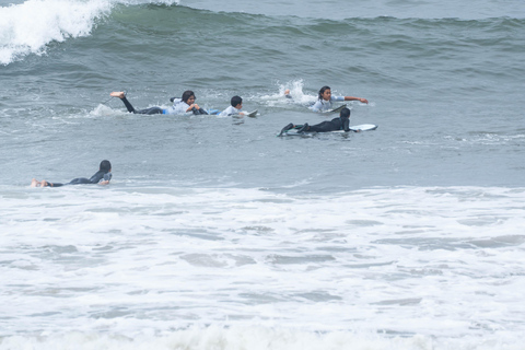 Lima : leçon de surf pour débutants et avancés avec équipement