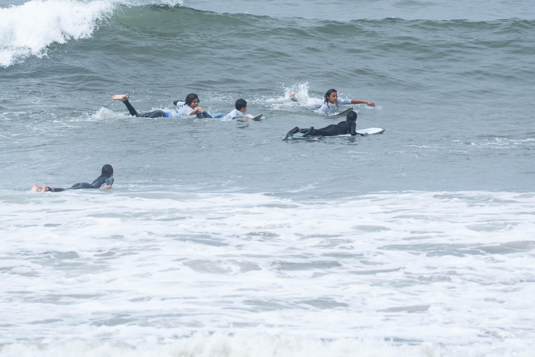 Lima : leçon de surf pour débutants et avancés avec équipement